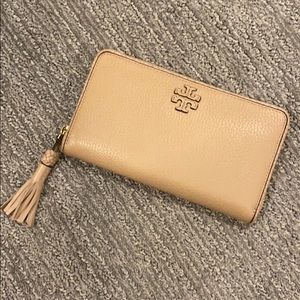 Tory Burch Taylor Continental Zip Wallet